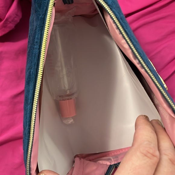 New Juicey Couture makeup bag - Picture 5 of 5